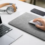 UGREEN 14 inches Laptop Sleeve With Stand - Image 2
